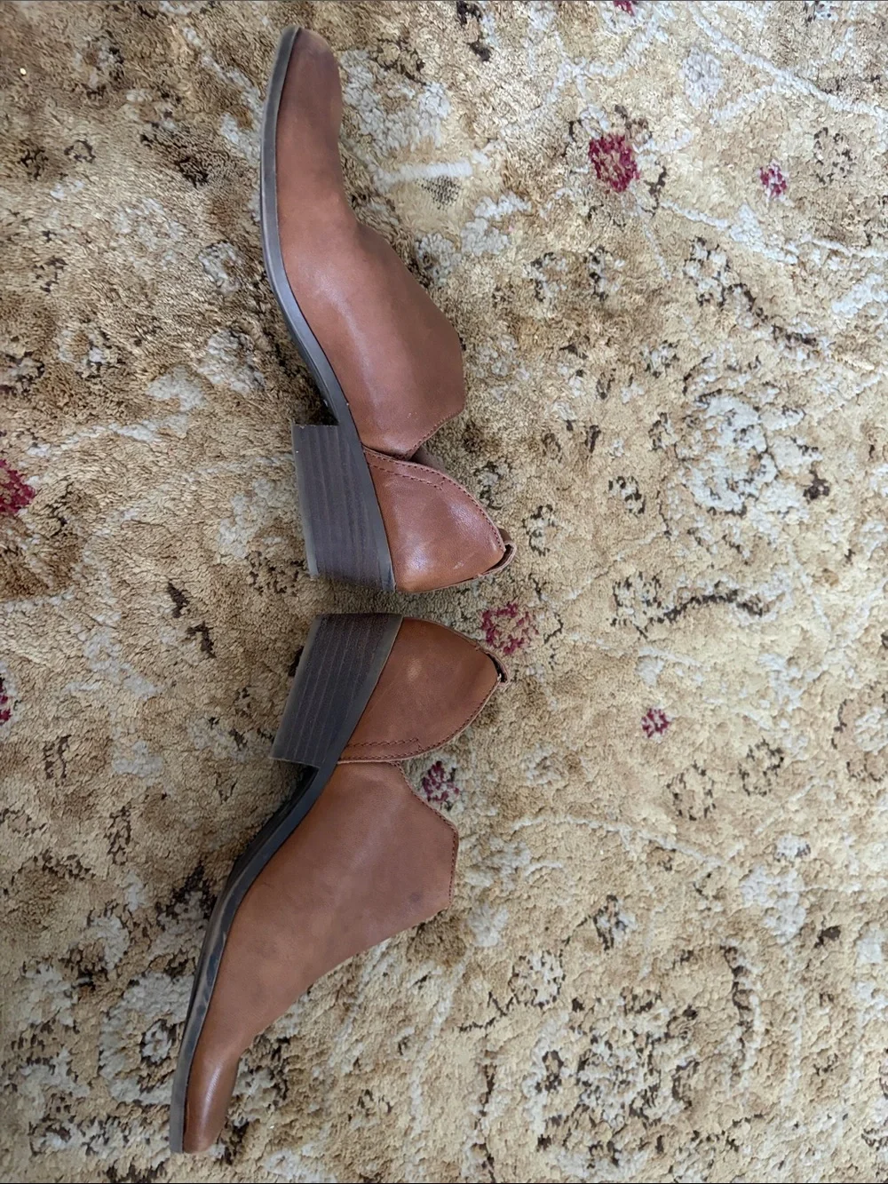 EUC Frye Rowan ankle boots cognac Leather Pointed Toe Cutout Flats
